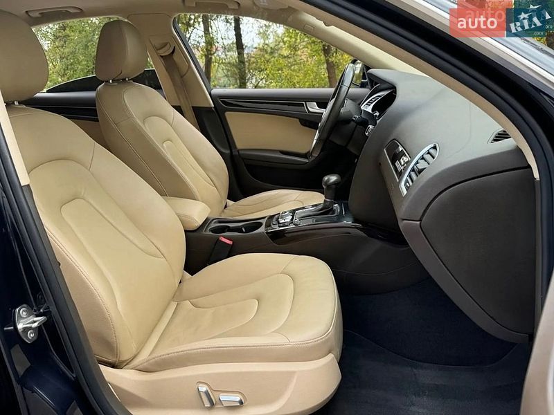 Седан Audi A4 2015 в Кременчуге