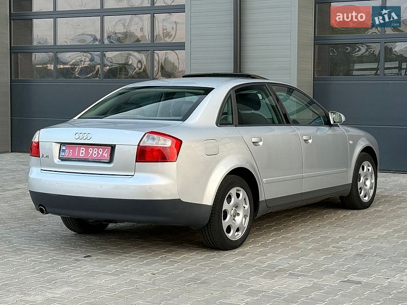 Седан Audi A4 2002 в Сарнах