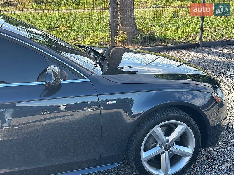 Седан Audi A4 2012 в Стрию