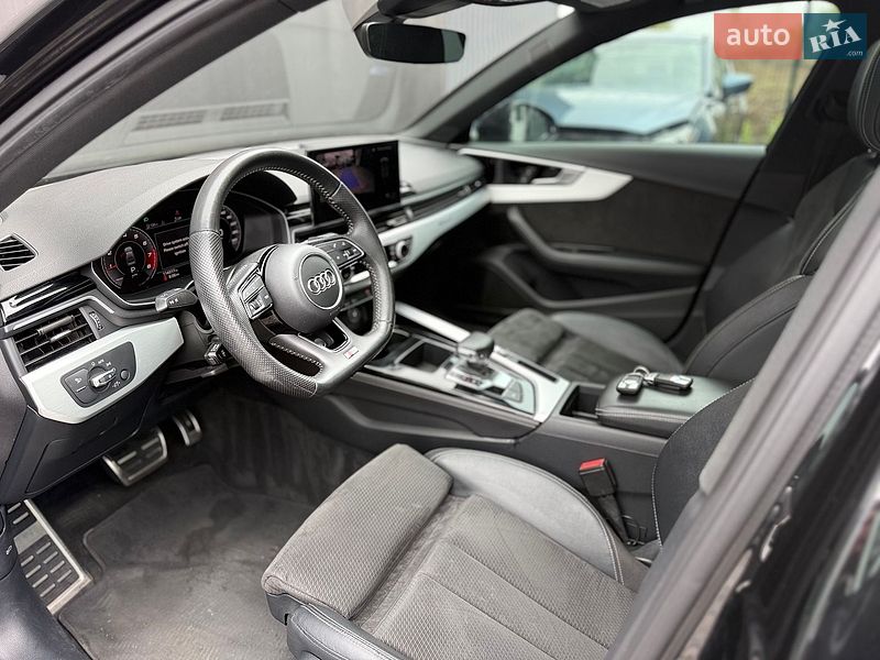 Седан Audi A4 2020 в Львове