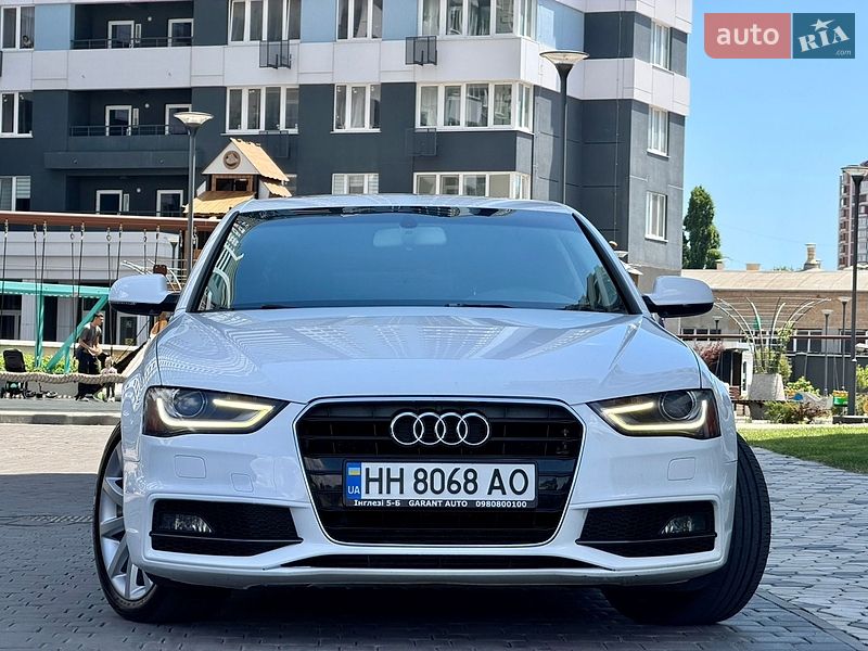 Седан Audi A4 2014 в Одессе