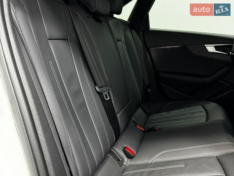 Седан Audi A4 2020 в Одесі