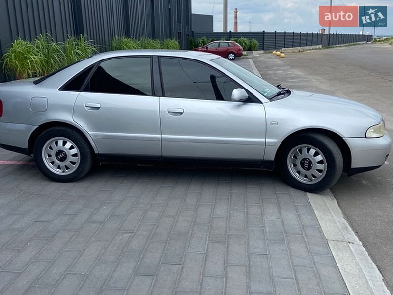 Седан Audi A4 1999 в Первомайске