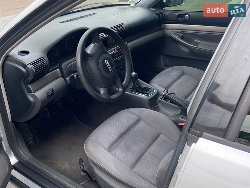 Седан Audi A4 1999 в Первомайске
