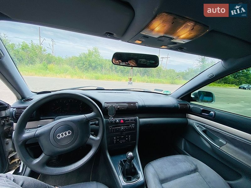 Седан Audi A4 1999 в Первомайске