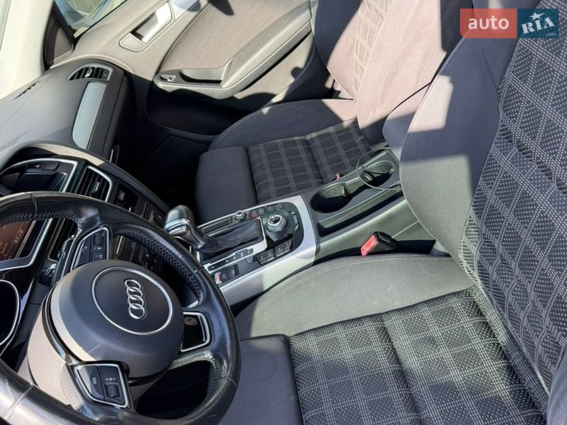 Седан Audi A4 2014 в Києві