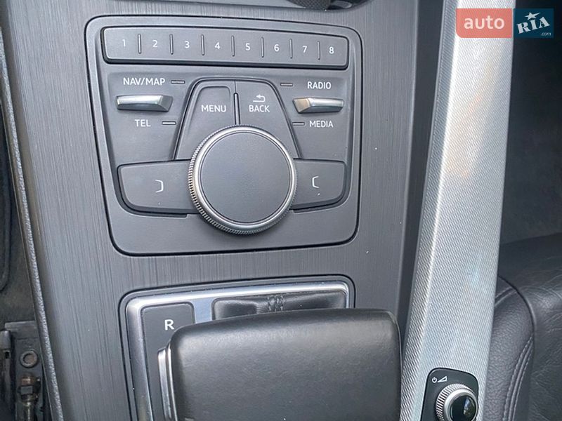 Седан Audi A4 2018 в Дубно