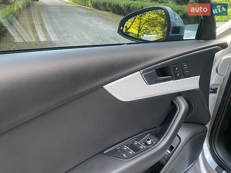 Седан Audi A4 2018 в Дубно