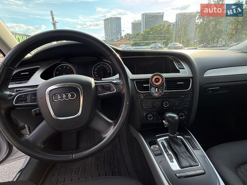 Універсал Audi A4 2011 в Києві