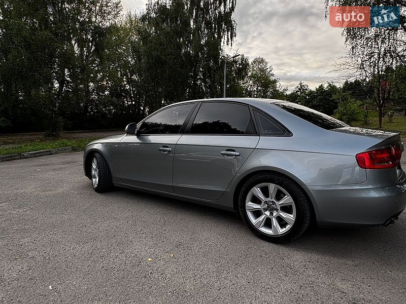 Седан Audi A4 2008 в Золочеве