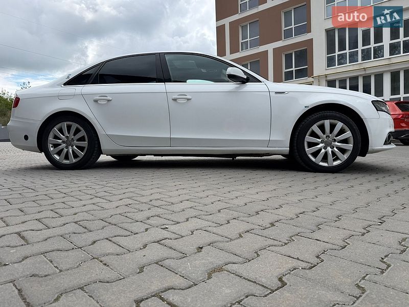 Седан Audi A4 2011 в Тернополе