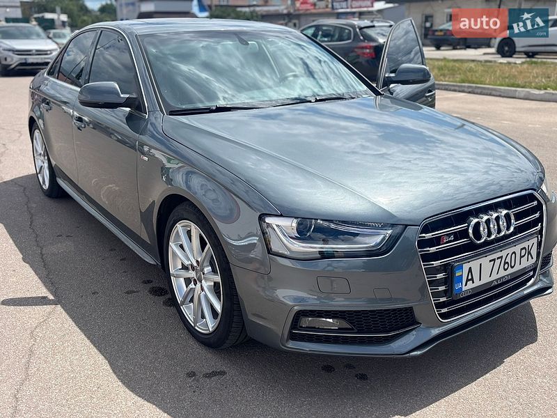 Седан Audi A4 2014 в Киеве