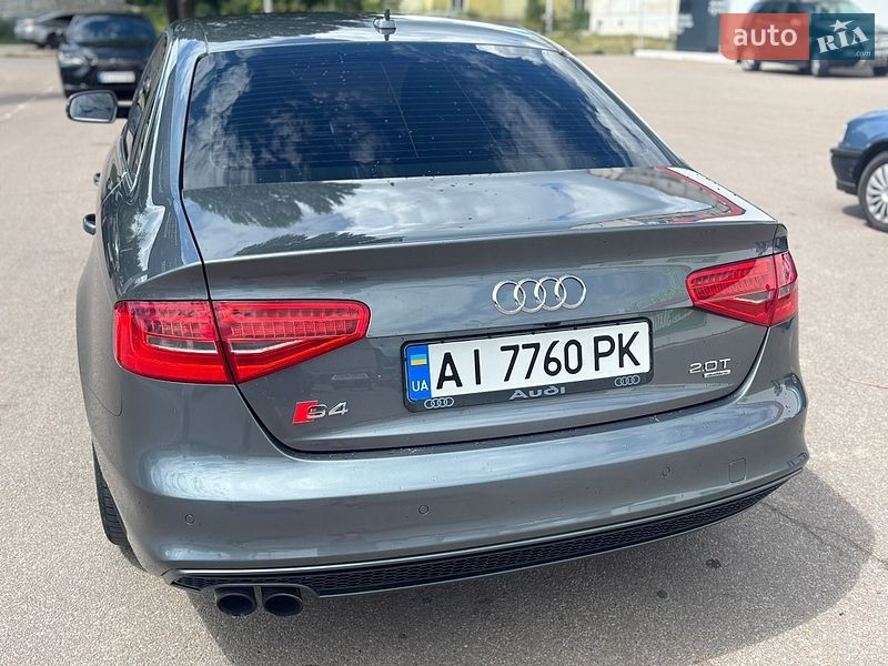 Седан Audi A4 2014 в Киеве