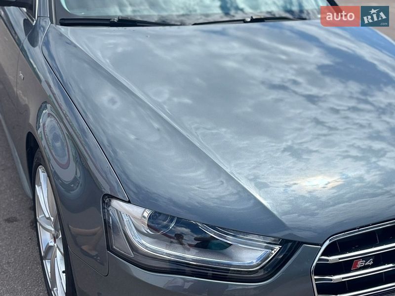 Седан Audi A4 2014 в Киеве