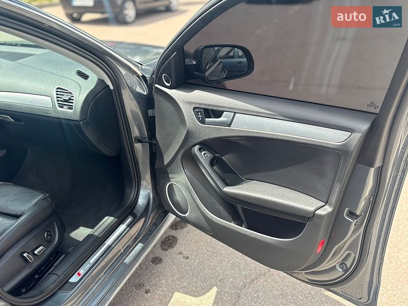 Седан Audi A4 2014 в Киеве