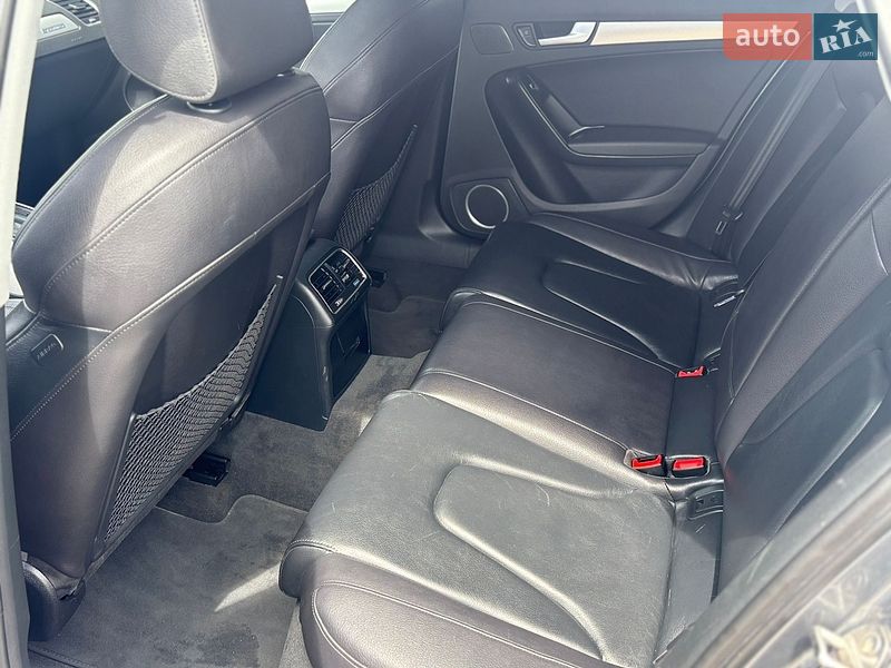 Седан Audi A4 2014 в Киеве