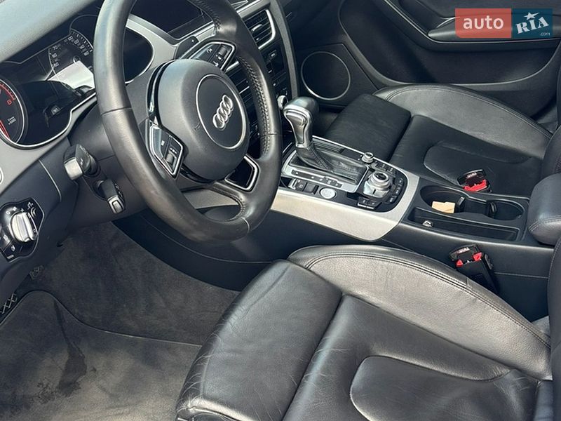 Седан Audi A4 2014 в Киеве