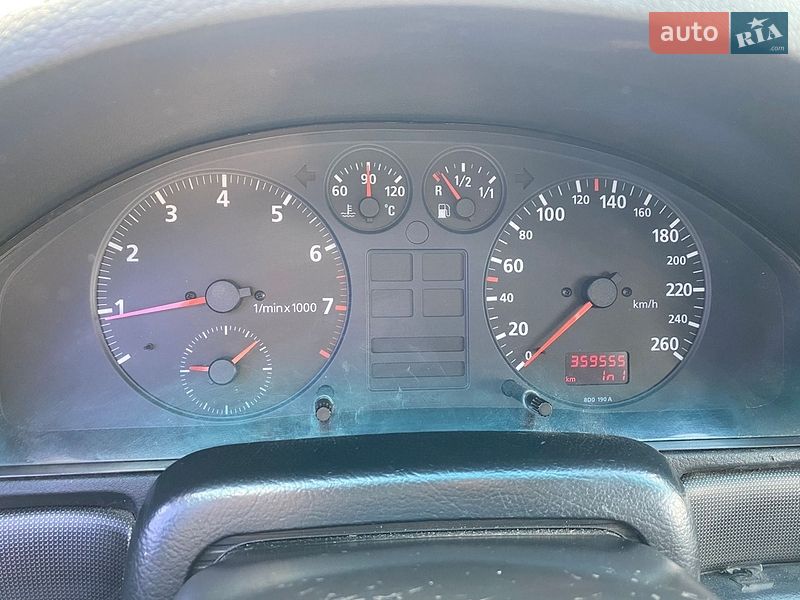Седан Audi A4 1996 в Ирпене