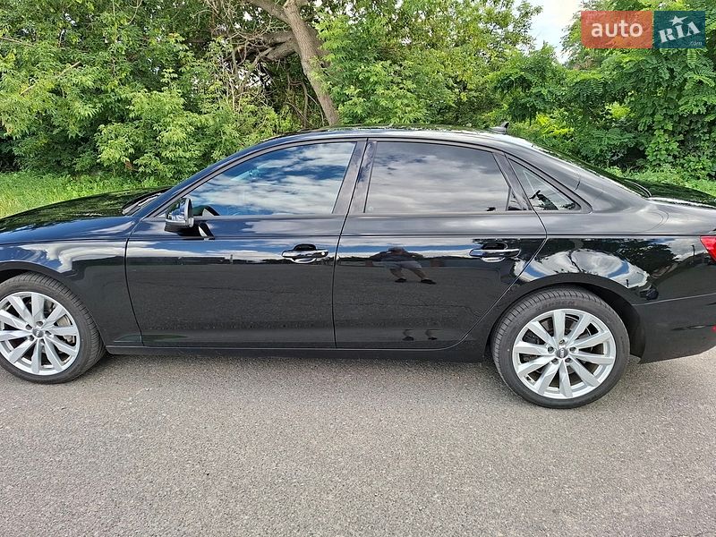 Седан Audi A4 2015 в Києві
