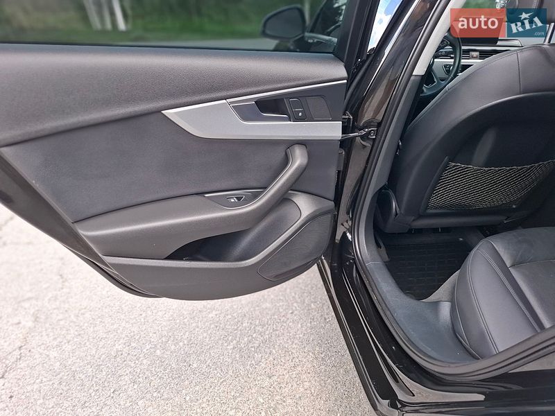 Седан Audi A4 2015 в Києві