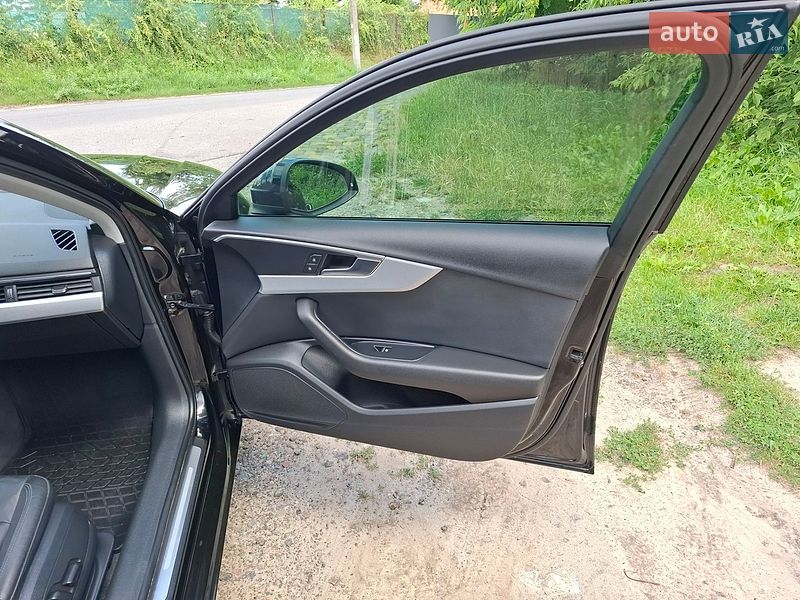 Седан Audi A4 2015 в Києві