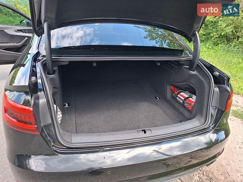 Седан Audi A4 2015 в Києві
