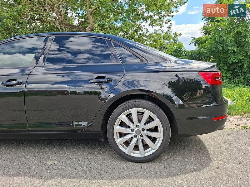 Седан Audi A4 2015 в Києві