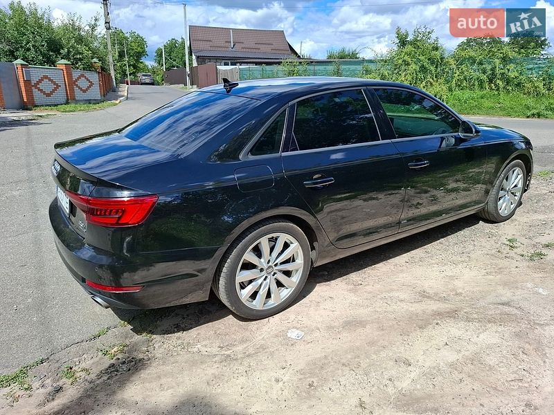 Седан Audi A4 2015 в Києві
