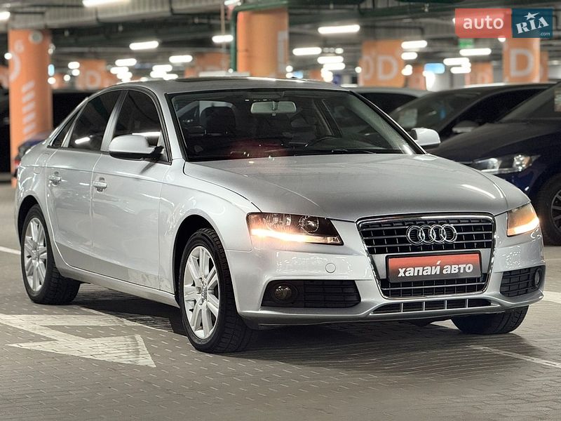 Седан Audi A4 2010 в Киеве
