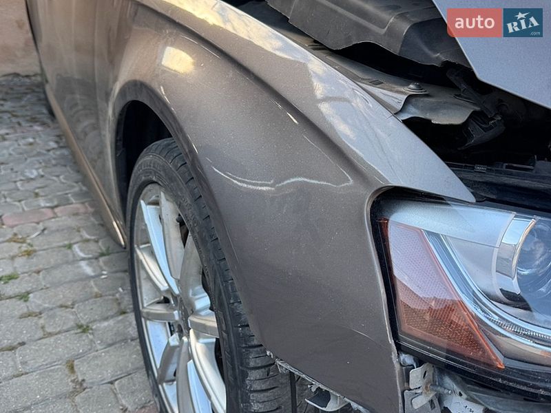 Седан Audi A4 2014 в Ивано-Франковске