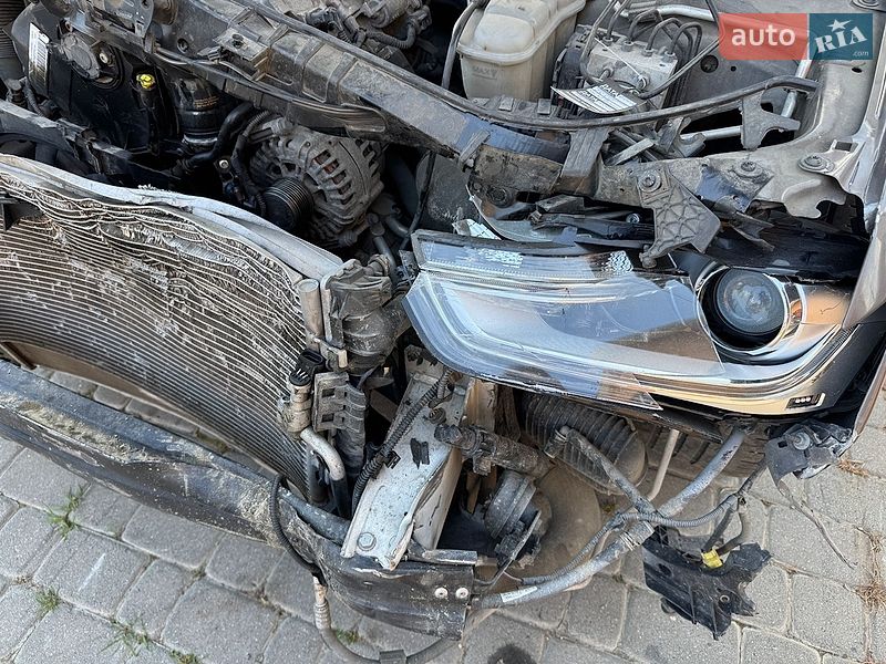 Седан Audi A4 2014 в Ивано-Франковске