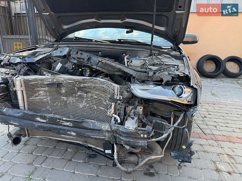 Седан Audi A4 2014 в Ивано-Франковске