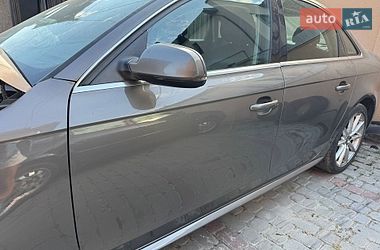 Седан Audi A4 2014 в Ивано-Франковске