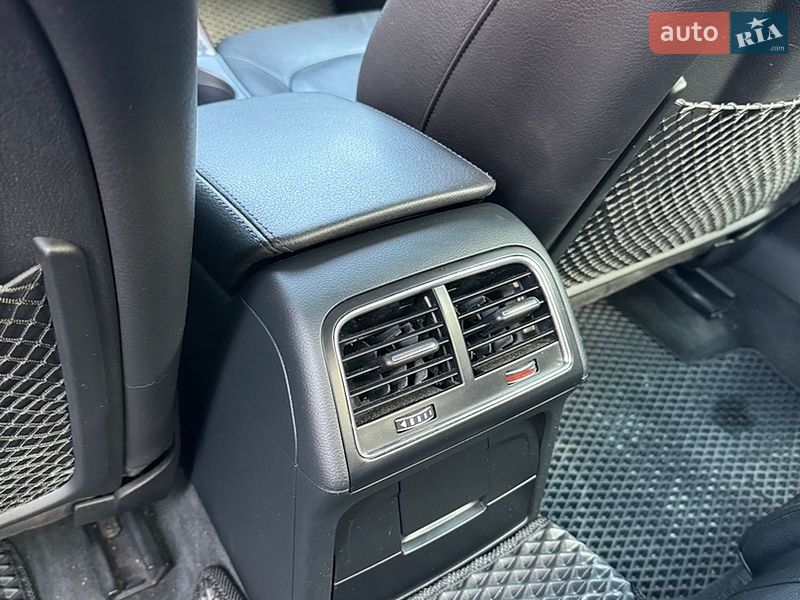 Седан Audi A4 2014 в Ивано-Франковске