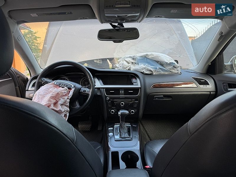 Седан Audi A4 2014 в Ивано-Франковске