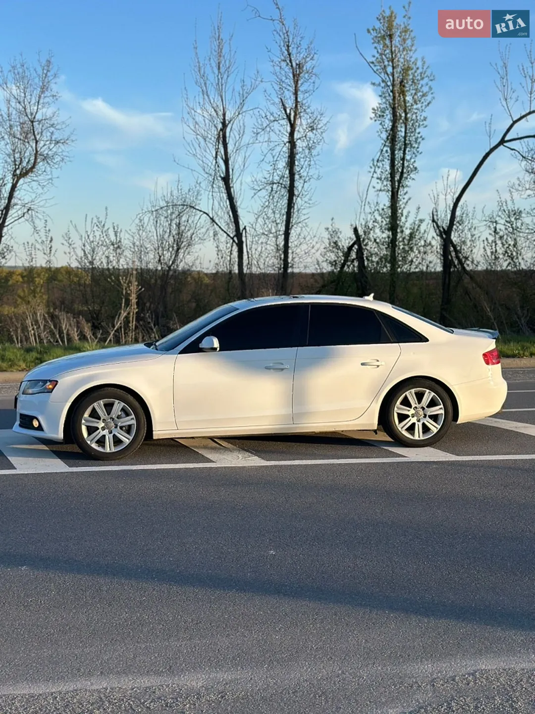 2010 Audi A4 - мініатюра 3