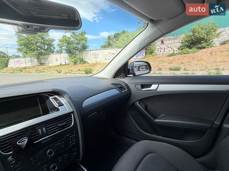 Седан Audi A4 2010 в Одессе