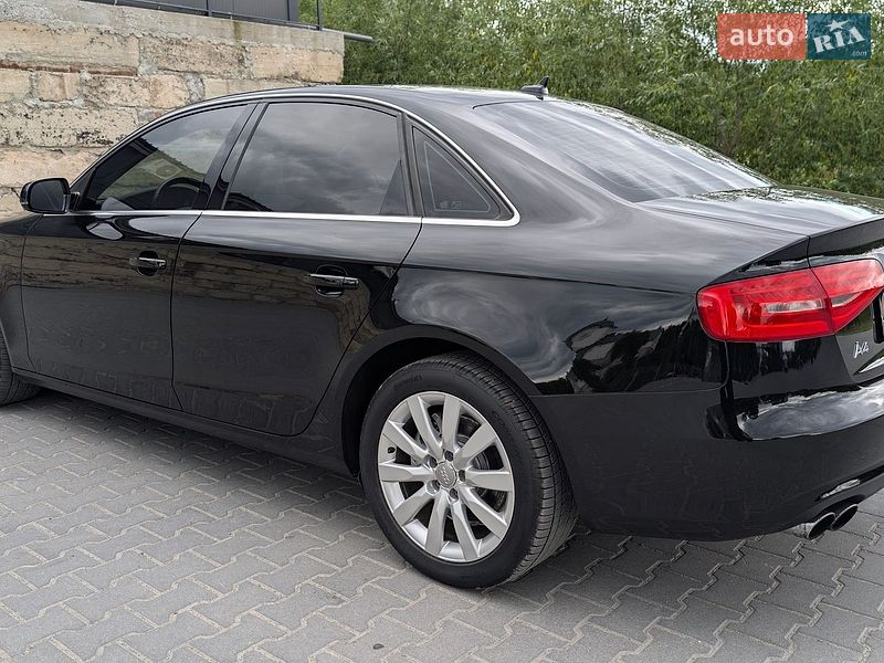 Седан Audi A4 2013 в Тернополі