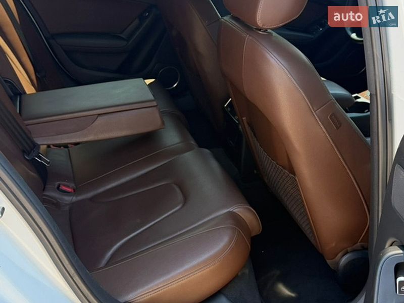 Седан Audi A4 2012 в Одесі