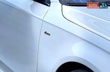Седан Audi A4 2014 в Дніпрі