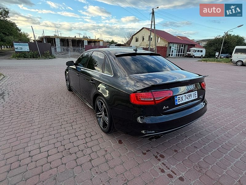Седан Audi A4 2012 в Рівному