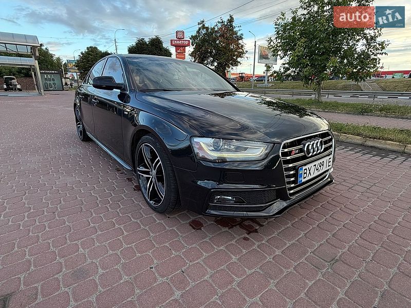 Седан Audi A4 2012 в Рівному