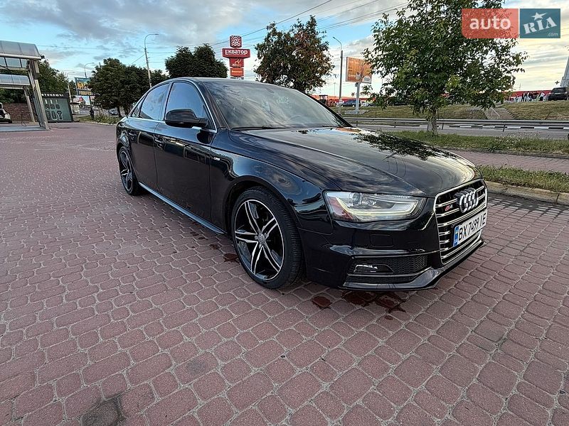 Седан Audi A4 2012 в Рівному