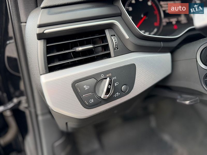 Седан Audi A4 2017 в Виннице