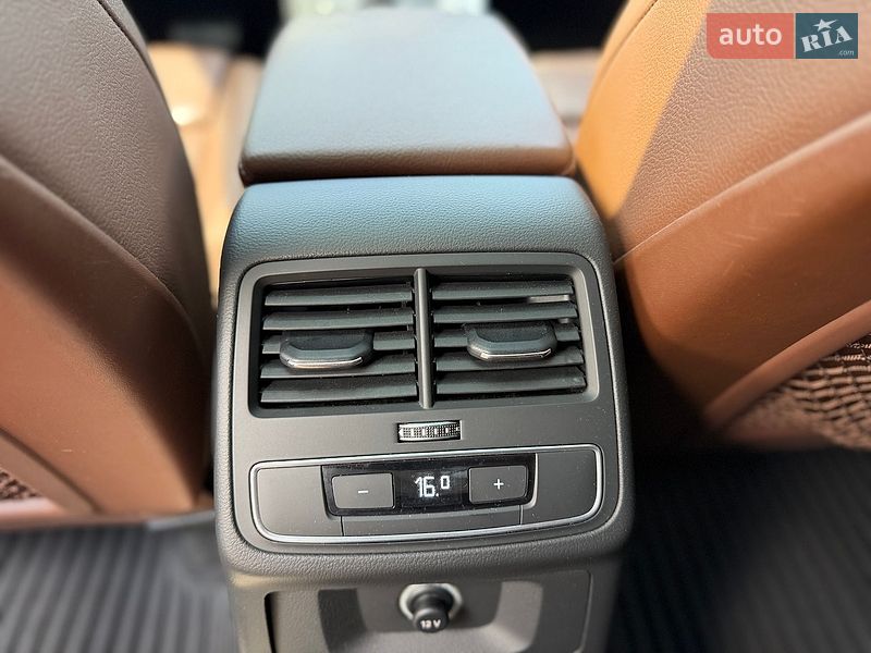 Седан Audi A4 2017 в Виннице