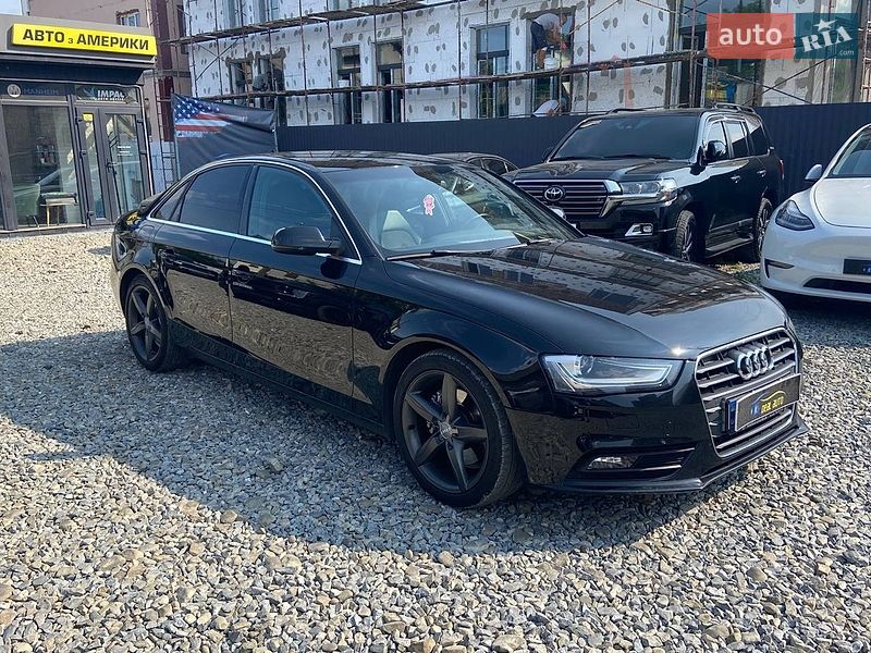 Седан Audi A4 2013 в Ивано-Франковске