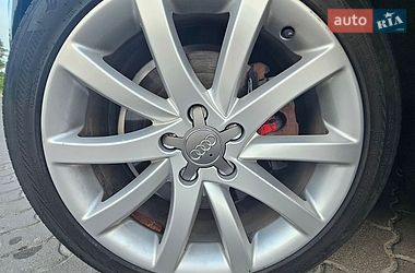 Седан Audi A4 2014 в Львове