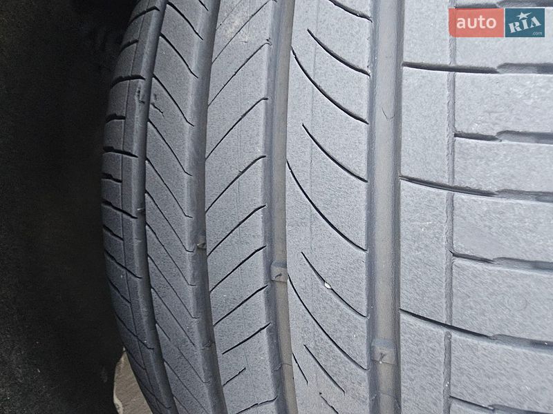 Седан Audi A4 2014 в Львове