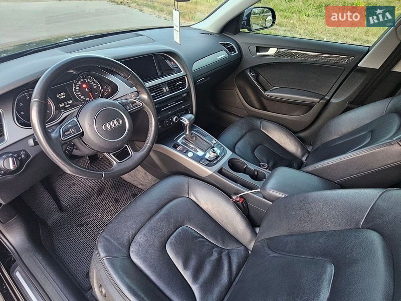 Седан Audi A4 2014 в Львове
