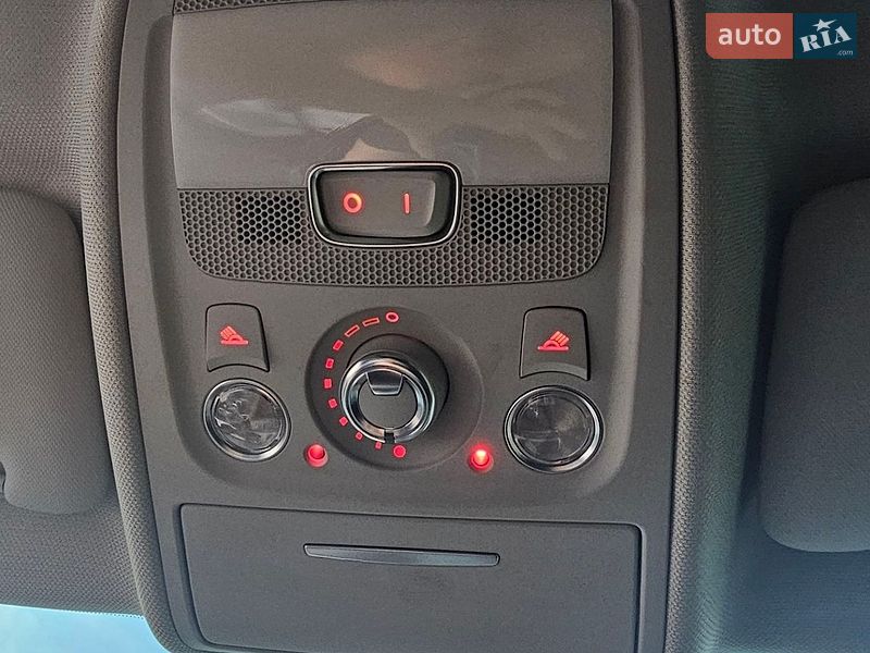 Седан Audi A4 2014 в Львове